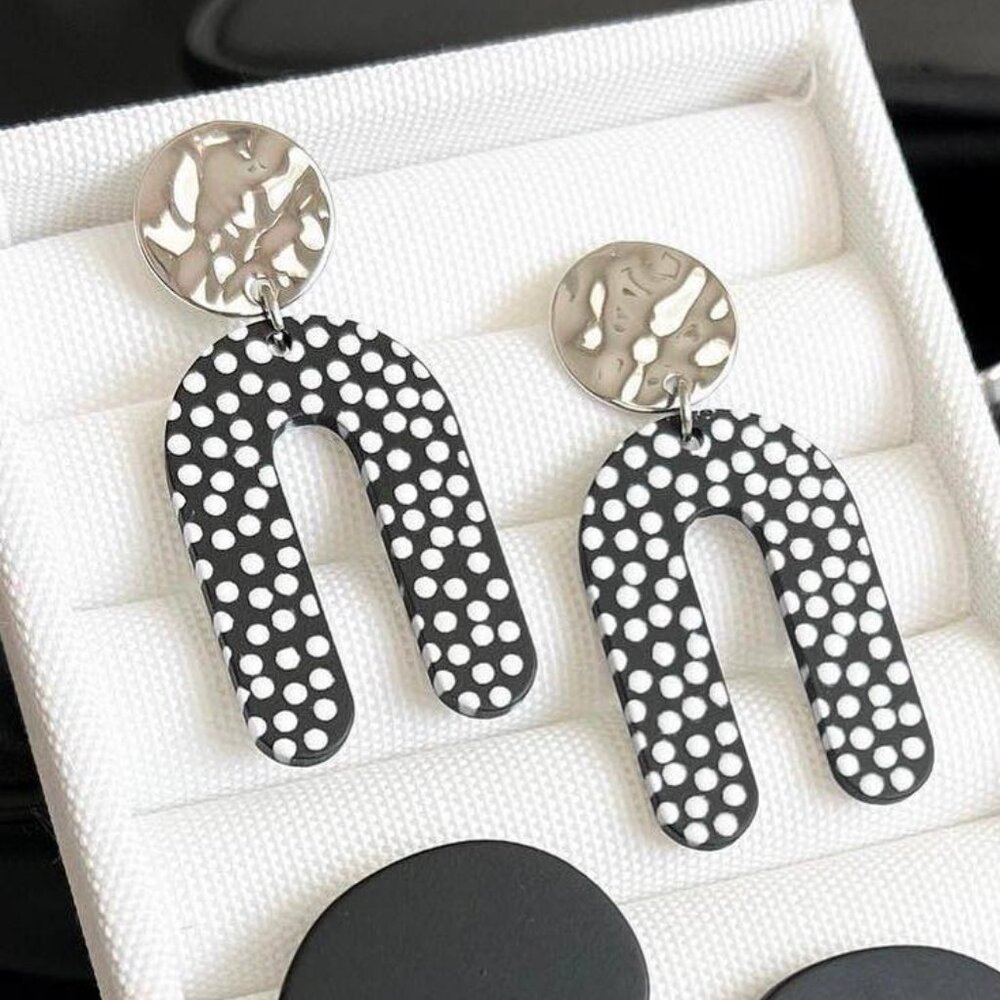 Kinsley Armelle Rayne Collection - Silver Dottie Earrings NWT